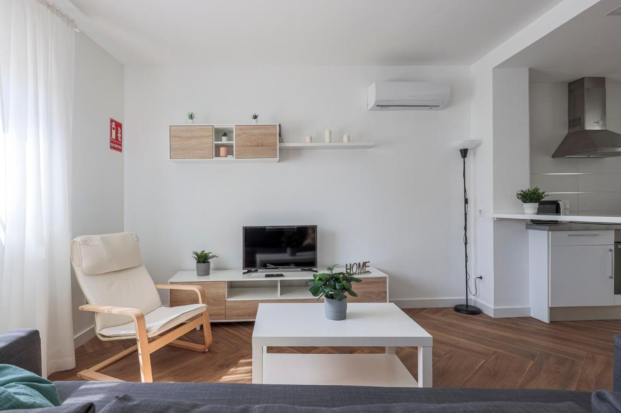 Apartamento Algaba aral Alto y bajo Alcala del Rio Exterior foto