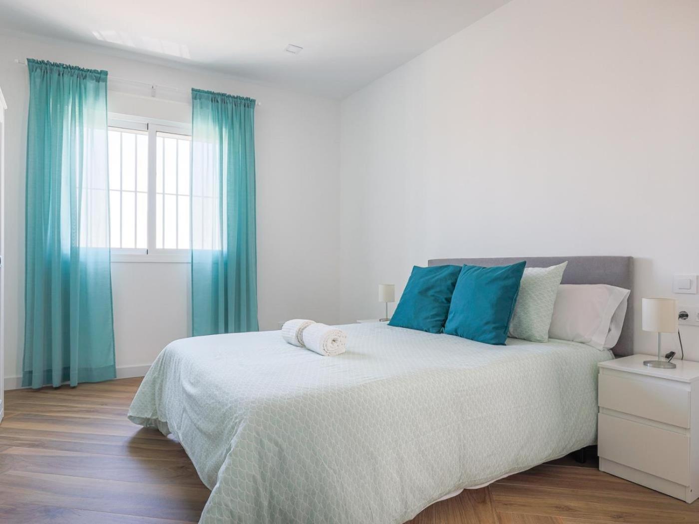 Apartamento Algaba aral Alto y bajo Alcala del Rio Habitación foto
